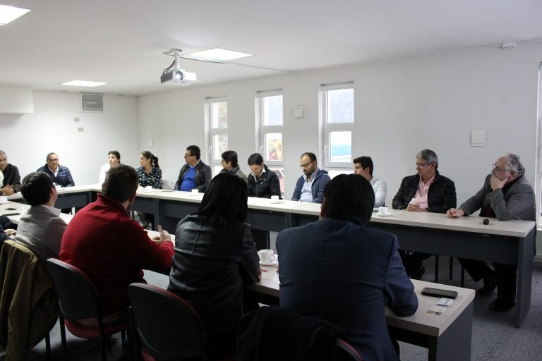 Delegación empresarial colombiana asociada a la construcción visitan CITEC UBB
