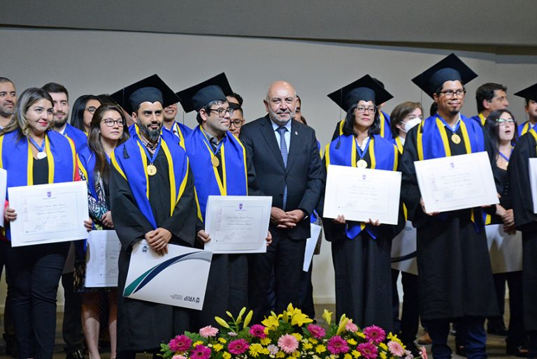 En Concepción finaliza ceremonia de graduación de estudiantes de Postgrados UBB