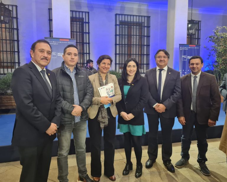 UBB presente en el lanzamiento de la nueva Política de Inteligencia Artificial