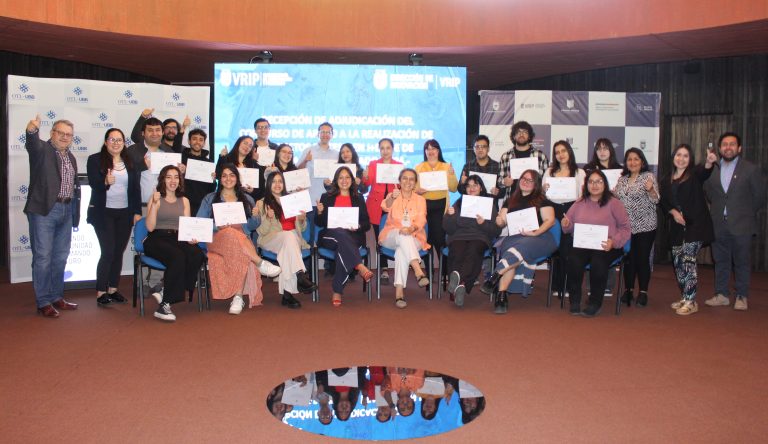 Ceremonia de premiación a los alumnos de pre y postgrado que adjudicaron fondo de Tesis con impacto en I+D+i+e