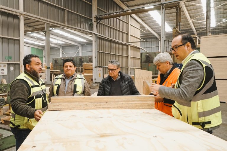 UBB entrega carpetas técnicas a empresas participantes del proyecto PATI – CORFO