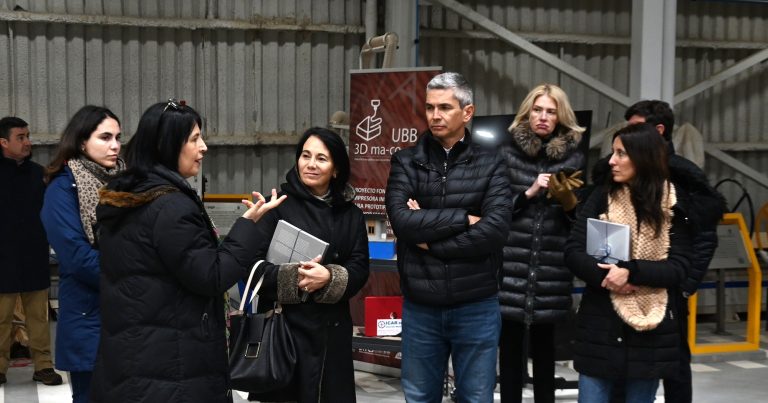 Comitiva empresarial visitó la UBB para conocer capacidades tecnológicas en construcción