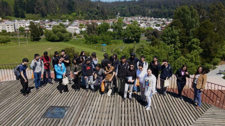 OTL-UBB acercó la experiencia universitaria a estudiantes del Liceo Comercial de Tomé en jornada UBB Tech Experience